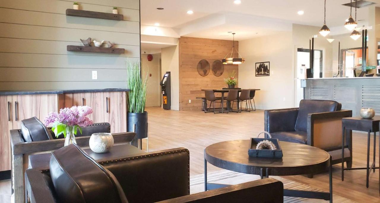 Prestige Hudson Bay & Conference Centre, Worldhotels Crafted Collection Hotel