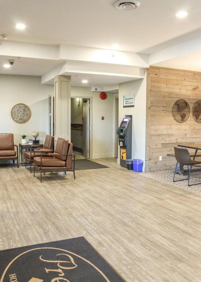 Prestige Hudson Bay & Conference Centre, Worldhotels Crafted Collection 4* Smithers