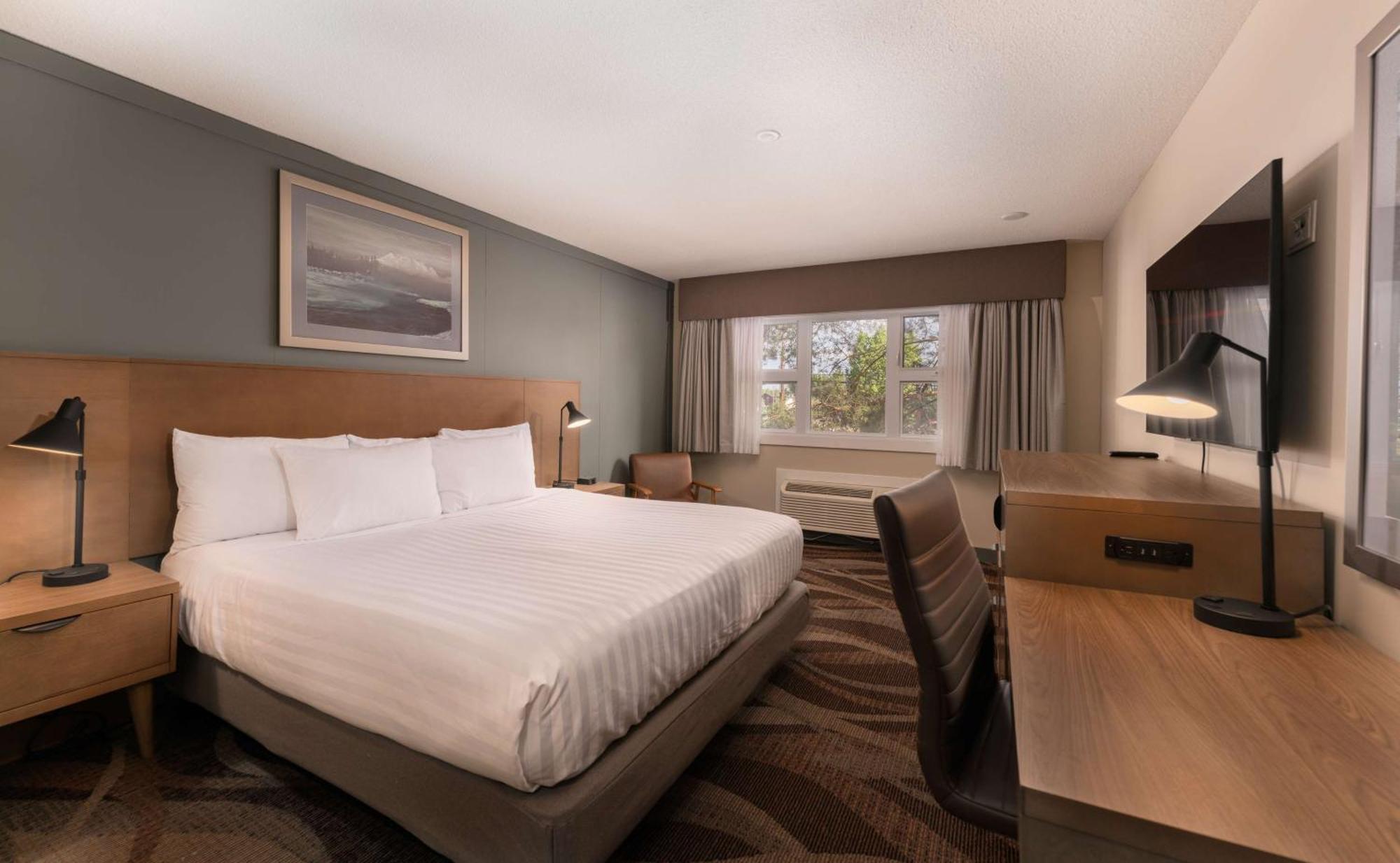 Hotel Prestige Hudson Bay & Conference Centre, Worldhotels Crafted Collection 4*