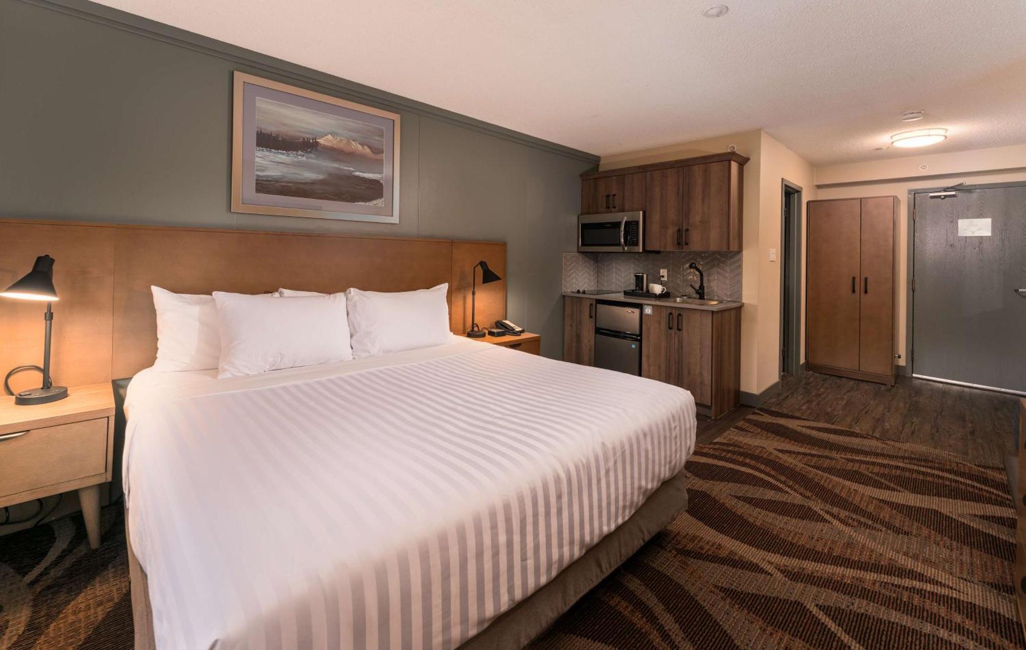 Prestige Hudson Bay & Conference Centre, Worldhotels Crafted Collection Hotel