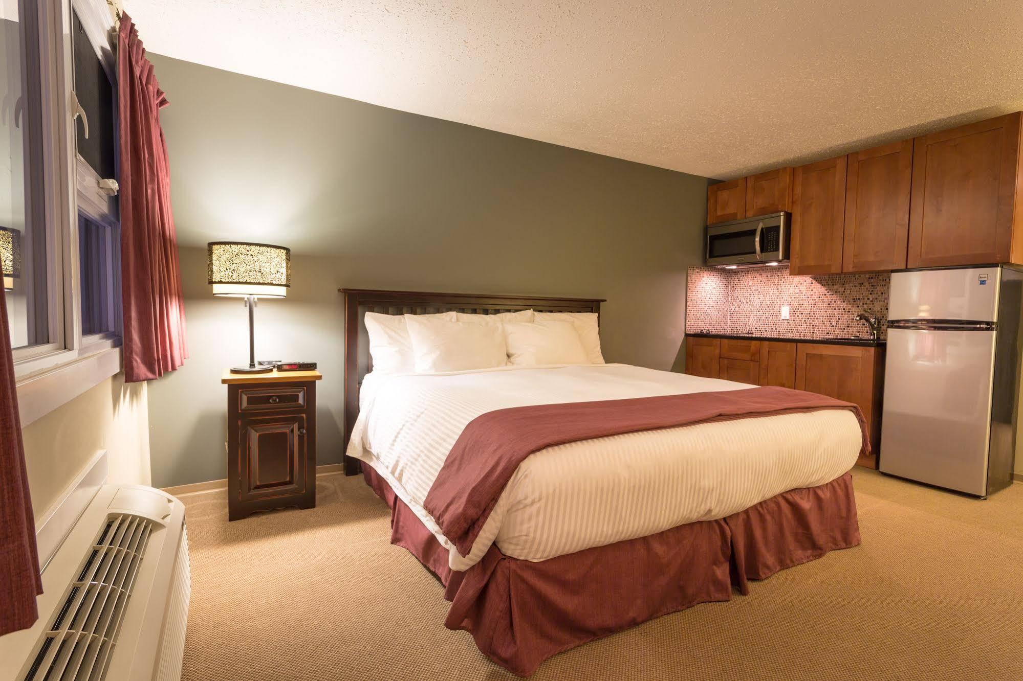 Hotel Prestige Hudson Bay & Conference Centre, Worldhotels Crafted Collection Smithers